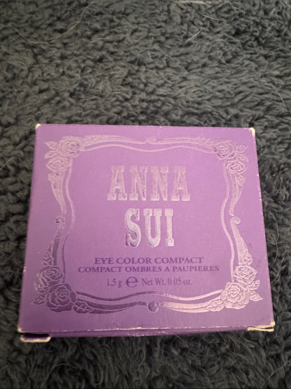 Anna Sui eye color